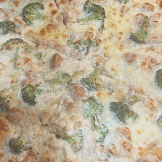 Chicken Alfredo Pizza
